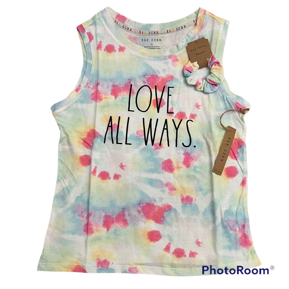 🌸 5 for $25 // Rae Dunn Love All Ways Muscle Tank Top w/ scrunchie